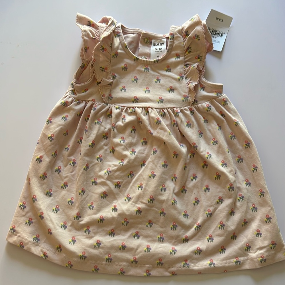 Sleeveless ruffle dress